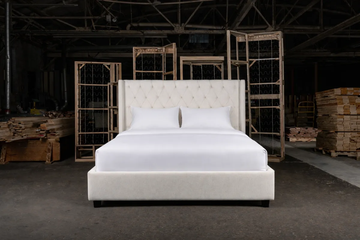 Sierra Oaks bed frame · Set shot