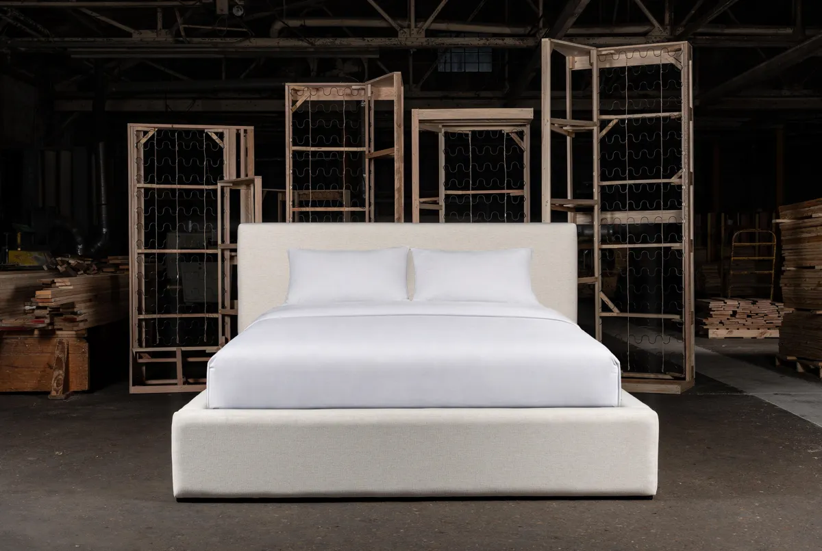 Summit bed frame · Set shot